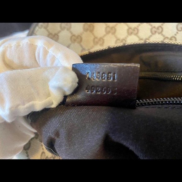 Authentic Gucci hip bag. - Picture 8 of 13